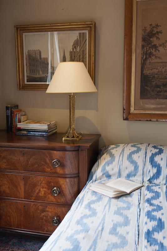 hillsleigh table lamp in brass