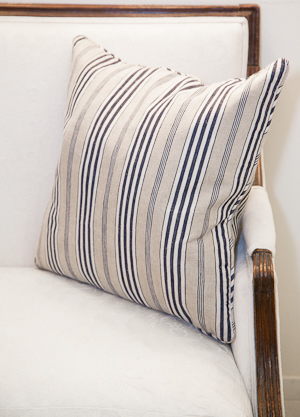linen cushion